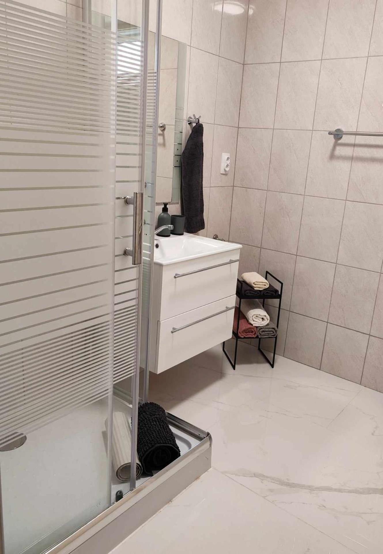To Apartman Gunarasfuerdo Dombovar Luaran gambar