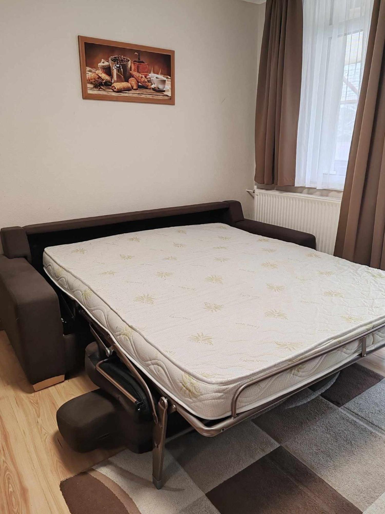 To Apartman Gunarasfuerdo Dombovar Luaran gambar